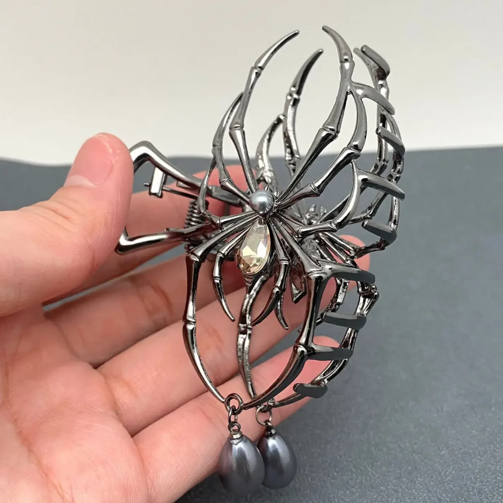 Gothic Spider Hair Clip - Image 3